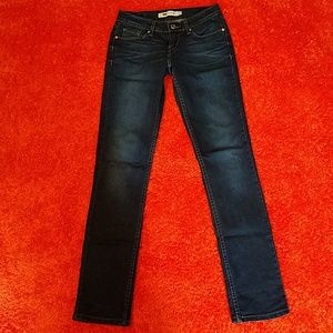 Women Levi jeans